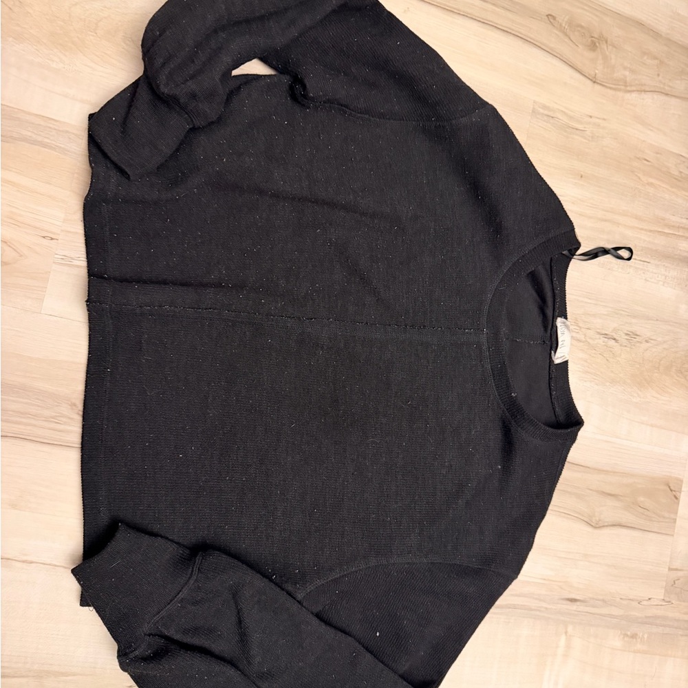 Elegant Black Crewneck Sweater for Women